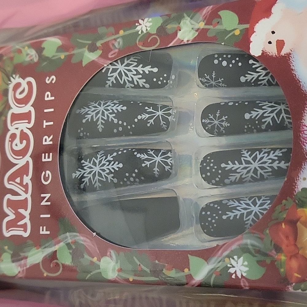 Christmas Theme Black Nails